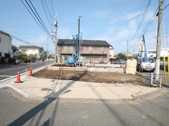 Local photos, including front road. Tachikawa Fujimi 4-chome field landscape 2013 / 11 / 1 shooting