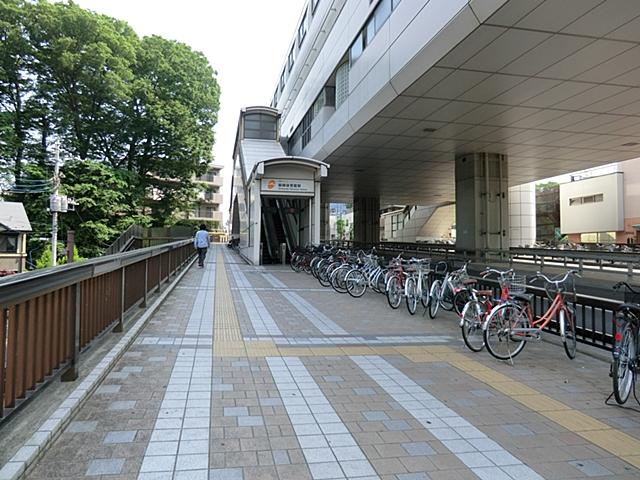 station. Shibasaki 560m to gymnasium