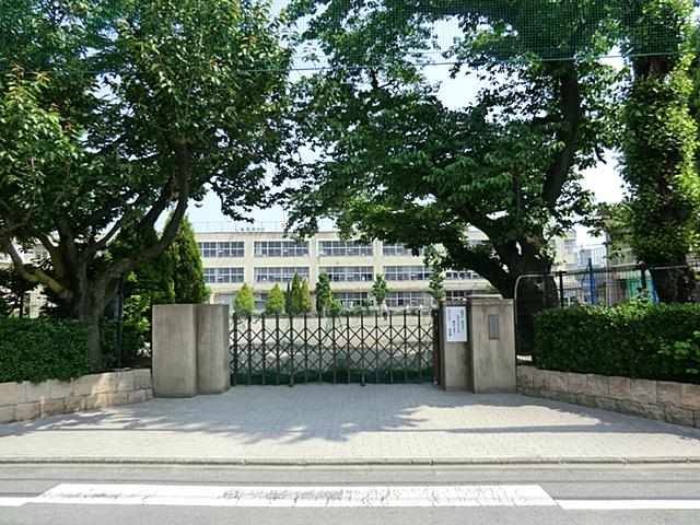Primary school. 350m to the first elementary school in Tachikawa  