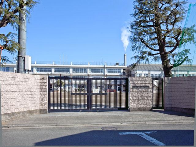 Junior high school. 685m to Tachikawa Municipal Tachikawa fourth junior high school