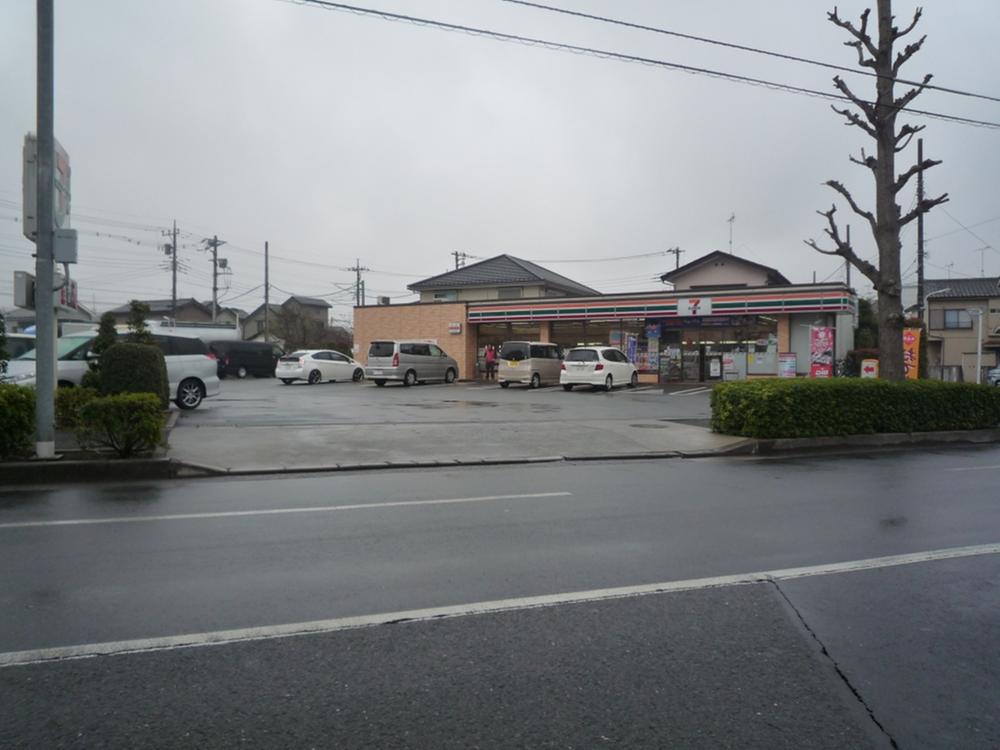 Convenience store. Seven-Eleven 110m to Tachikawa east culture dori