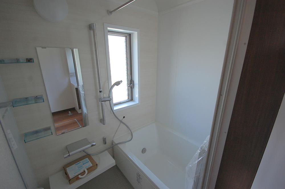 Same specifications photo (bathroom). The company enforcement example