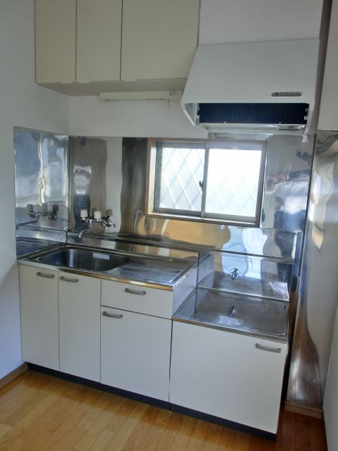 Kitchen.  ☆ Gas stove is can be installed kitchen ☆