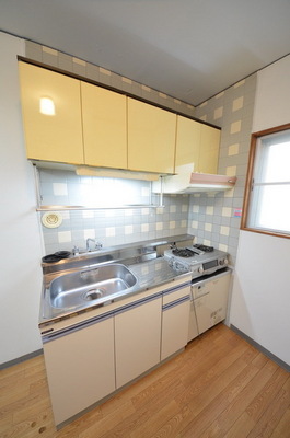 Kitchen.  ☆ Two-burner gas stove installed base kitchen ☆ 