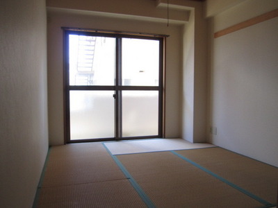 Living and room.  ☆ Tatami rooms ☆