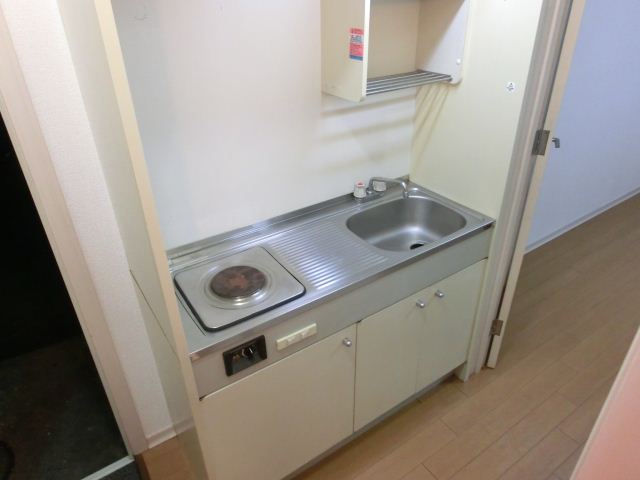 Kitchen. It is an electric stove in the kitchen ☆ 