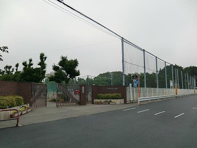 Junior high school. 850m to Tachikawa Municipal second junior high school
