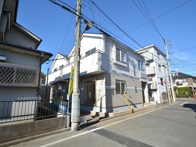 Local photos, including front road. Tachikawa Wakaba-cho 3-chome Building 2 side contact road 2013 / 12 / 16 shooting