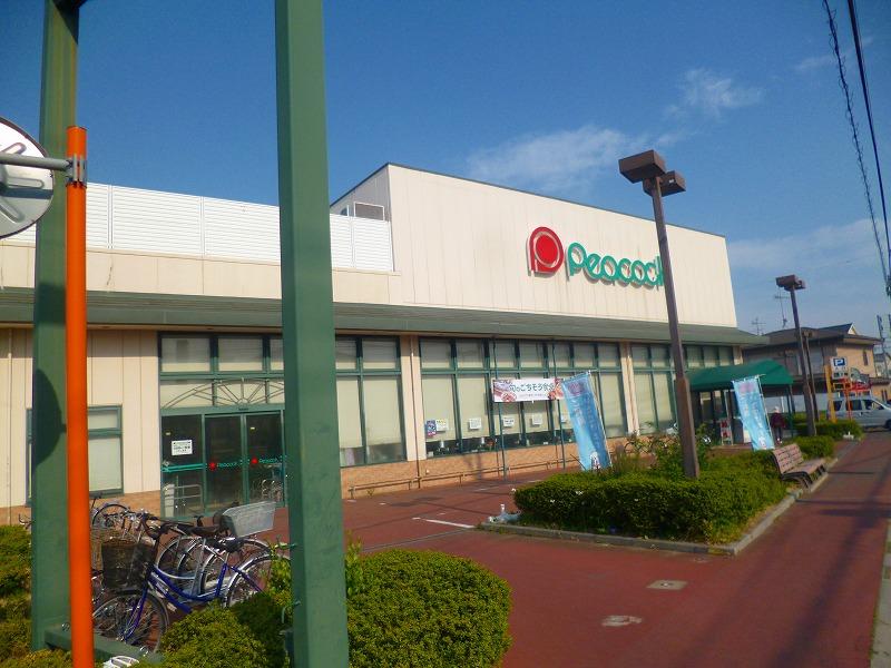 Supermarket. Peacock store National Benten-dori to (super) 649m