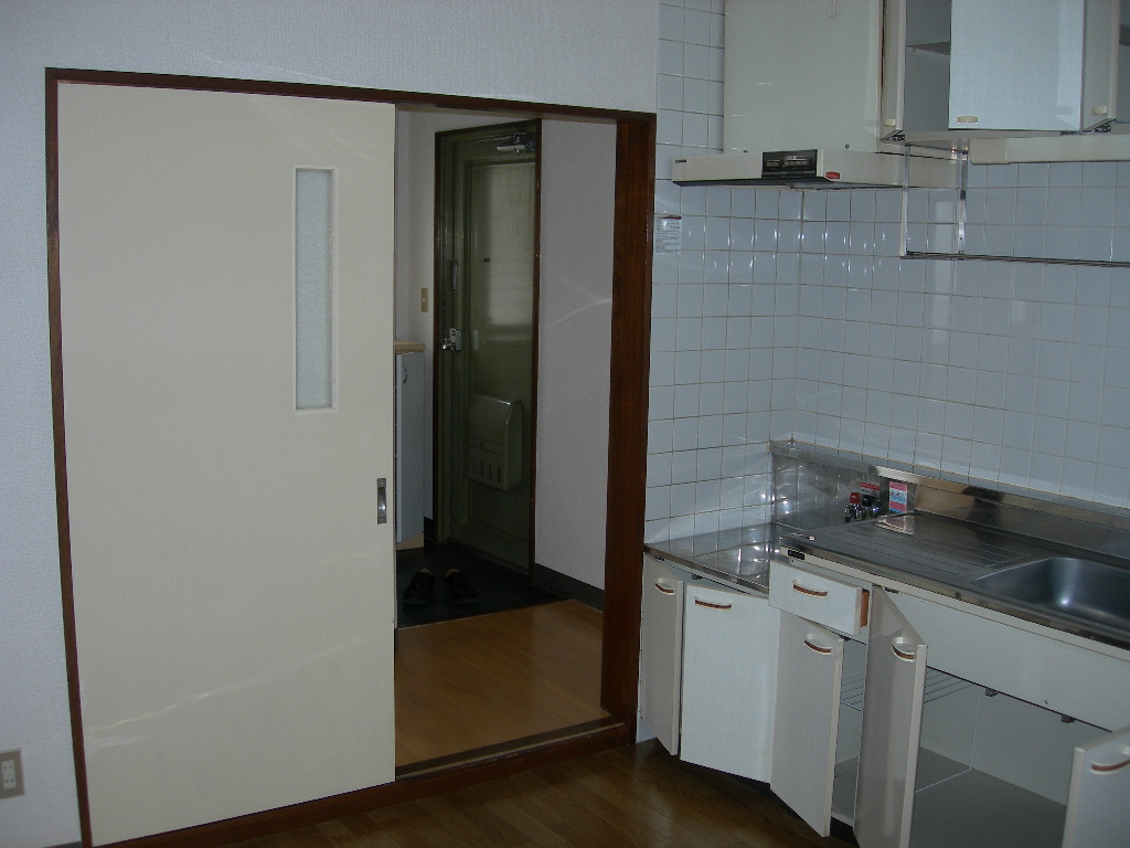 Kitchen. Gas stove is installed Allowed