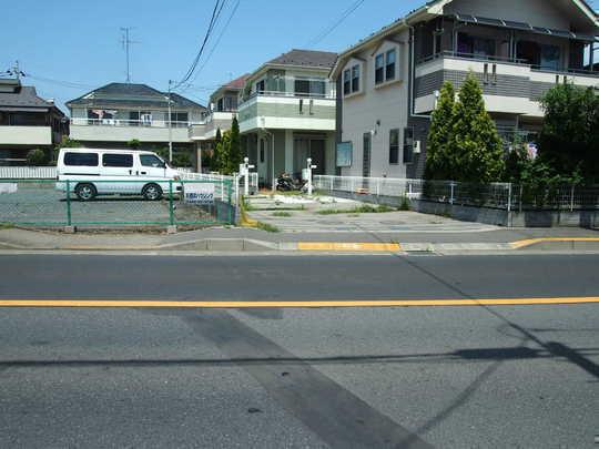 Local photos, including front road. Frontal road