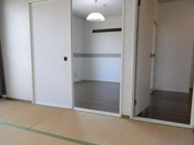 Living and room. Japanese-style room 6 quires