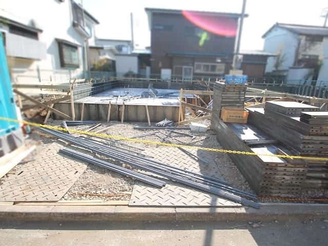 Local appearance photo. 1 Building Foundation