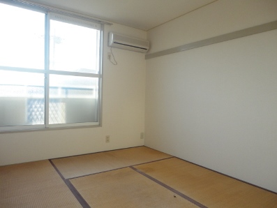 Living and room. Japanese-style room 6 quires