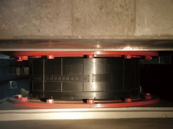 Bridgestone-made seismic isolation rubber (same specifications photo)