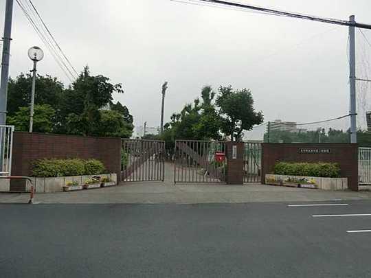 Junior high school. 900m to Tachikawa Municipal second junior high school