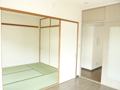 Living and room. Room 2