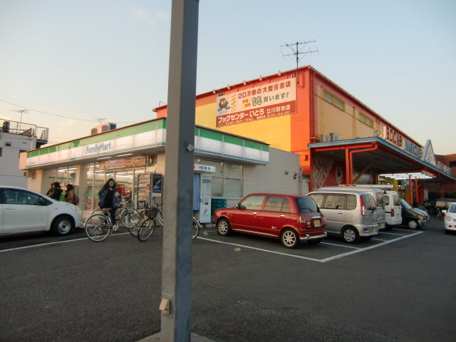 Convenience store. 150m to Family Mart (convenience store)