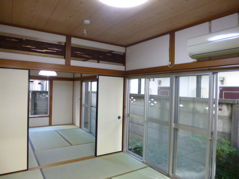 Other room space. First floor Japanese-style room 6 tatami × 6 tatami. Air conditioning performance warranty