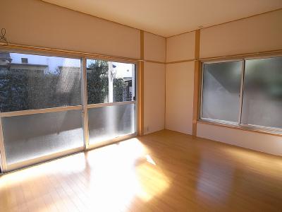 Other. 6 tatami of Western-style Large windows