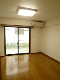 Living and room. 8 tatami mat of Western-style