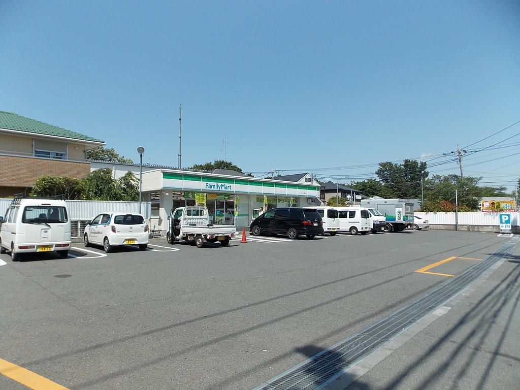 Convenience store. 73m to FamilyMart Tomorrow Shibasaki-cho store (convenience store)