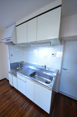 Kitchen. Two-burner gas stove installation Allowed