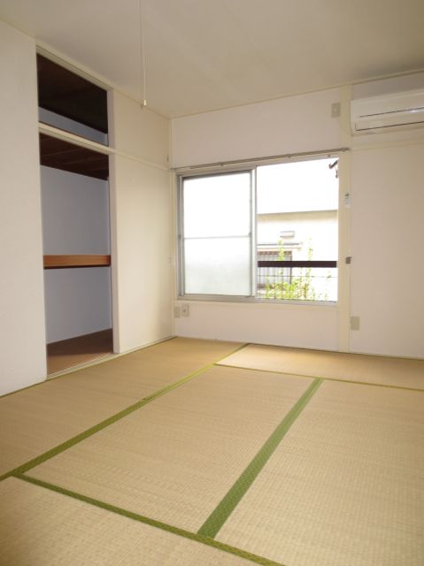 Living and room. Bright Japanese-style healing space
