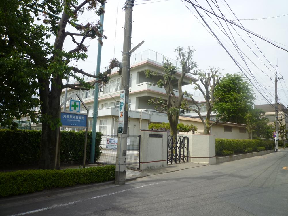 Junior high school. 1380m to Tachikawa Municipal Tachikawa first junior high school