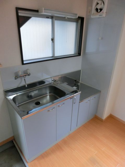 Kitchen. Two-burner gas stove can be installed kitchen