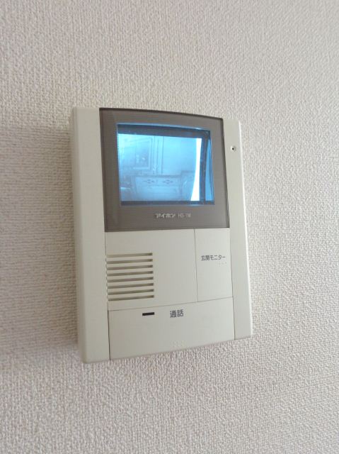 Security. It is safe because there is a TV monitor phone ☆ 