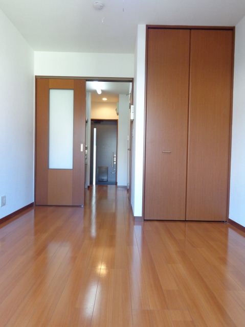 Living and room. Flooring 6.7 tatami rooms ☆ 