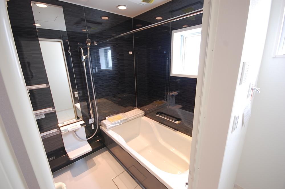 Same specifications photo (bathroom). The company construction cases