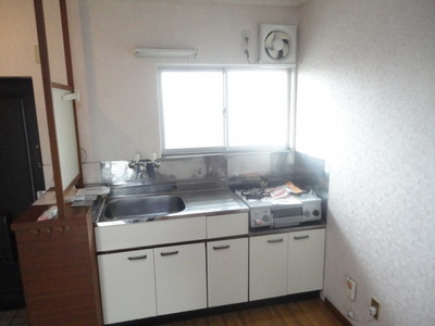 Kitchen. Gas stove installed Friendly Kitchen! 