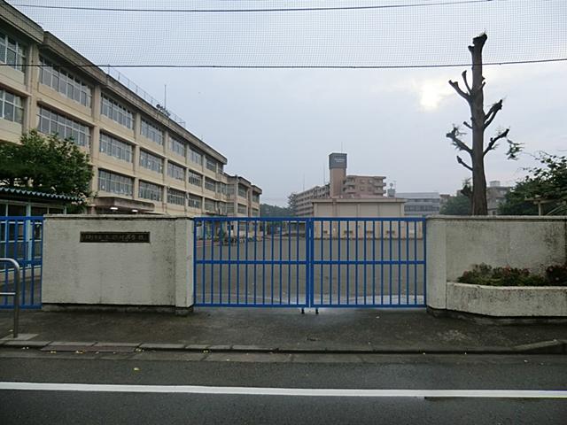 Primary school. 900m to Tachikawa Municipal Kamisunagawa Elementary School