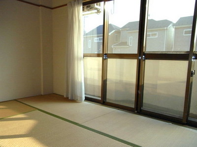 Living and room. Japanese-style room 6 quires