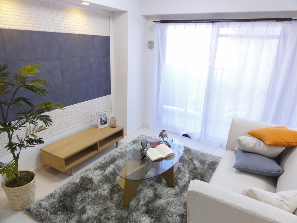 Living. LDK13.2 Pledge