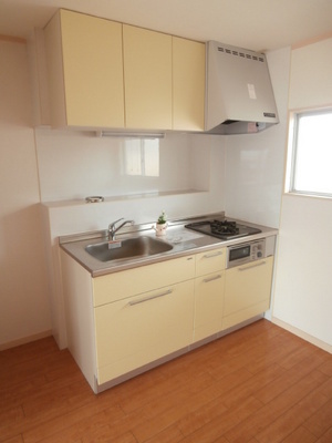 Kitchen.  ☆ Now new! Two-burner stove ・ The system kitchen with a grill