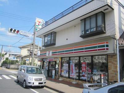 Convenience store. 226m to Seven-Eleven (convenience store)