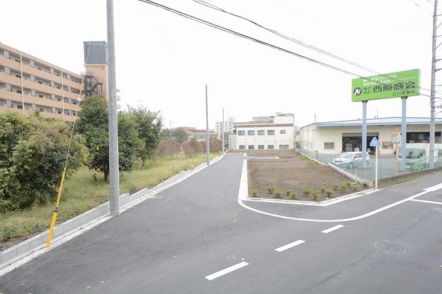 Local appearance photo. All seven buildings ・ It is newly built subdivision of this sale 6 buildings!  From local north (October 2013) Shooting