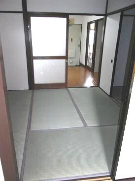 Other room space. Japanese-style room 4.5 Pledge