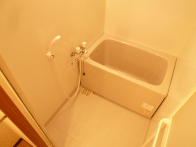 Bath.  ☆ Spacious bath ☆