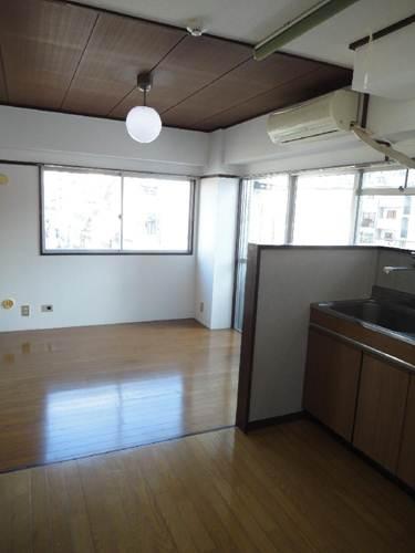 Living. Dining kitchen about 7 tatami