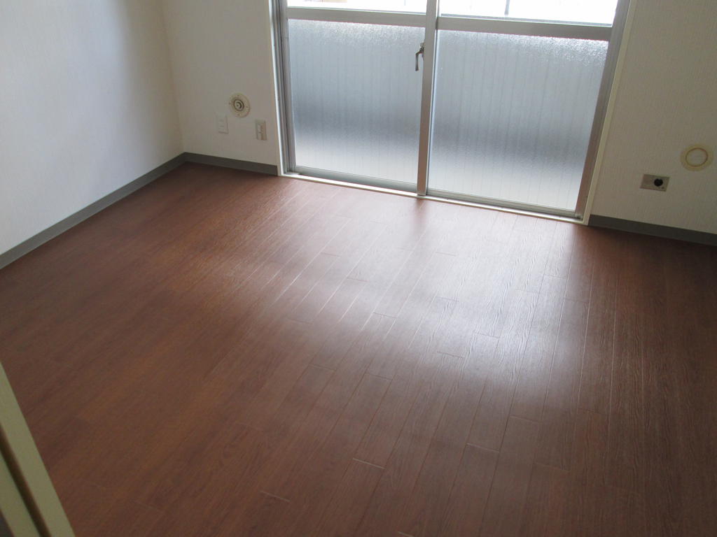Other room space. Western-style room is 5.5 tatami rooms.