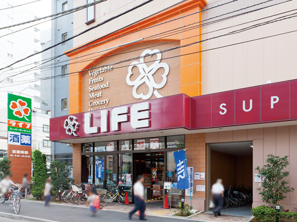 Surrounding environment. Life Kanda Izumi-cho store (5-minute walk / About 340m)