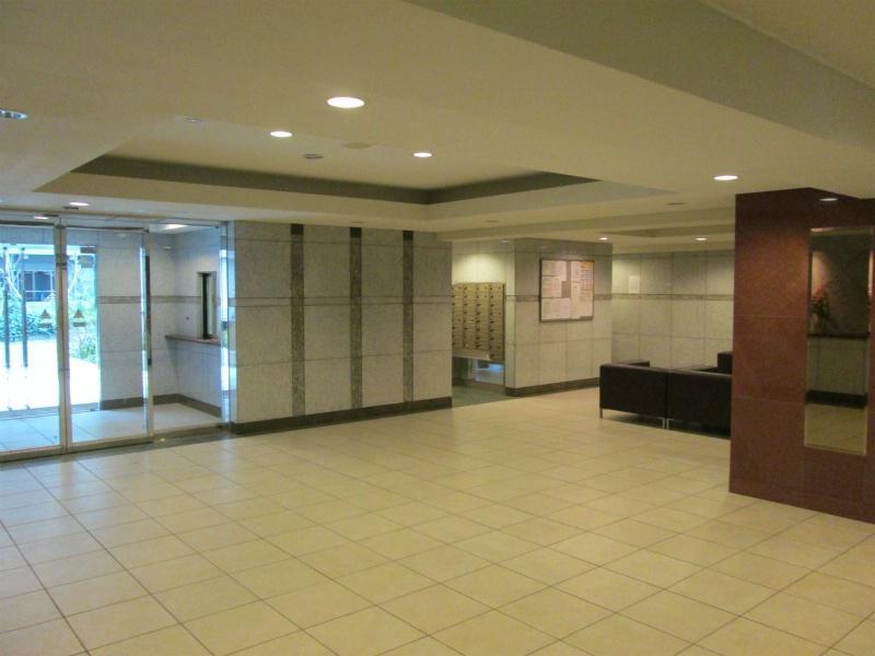 lobby. Because there is a door-to-door delivery BOX can receive luggage net shopping the like are also even at the time of absence.