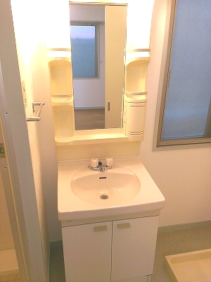 Washroom. Independence is a wash basin with a storage capacity. 