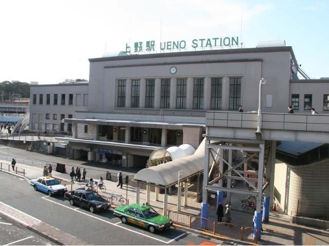 station. 900m tradition and history to Ueno Station, City Kaoru of art is alive, The "Ueno" the moisture of the green and the water is felt in the living area.
