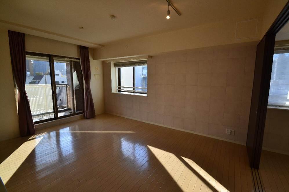 Living. Living-dining