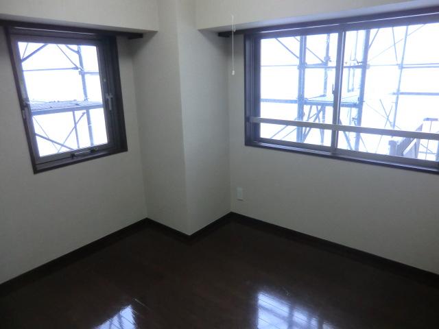 Non-living room. Indoor (September 2013) Shooting